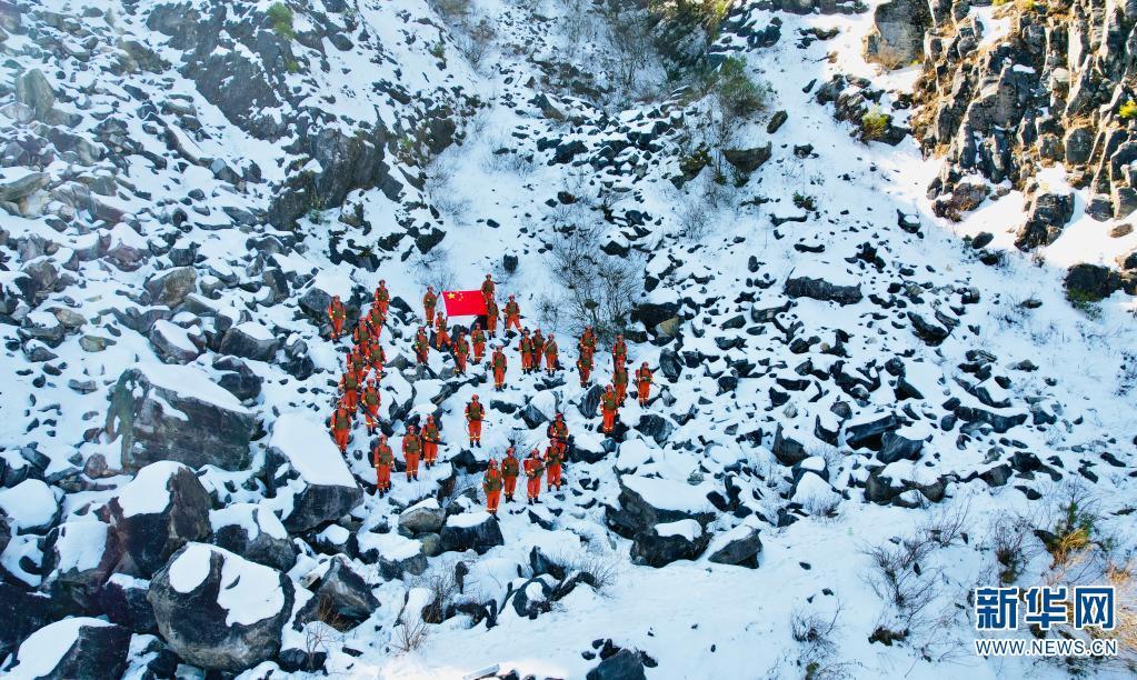 冰雪里的一抹橙！云南大理州森林消防支队掀起冬季大练兵热潮