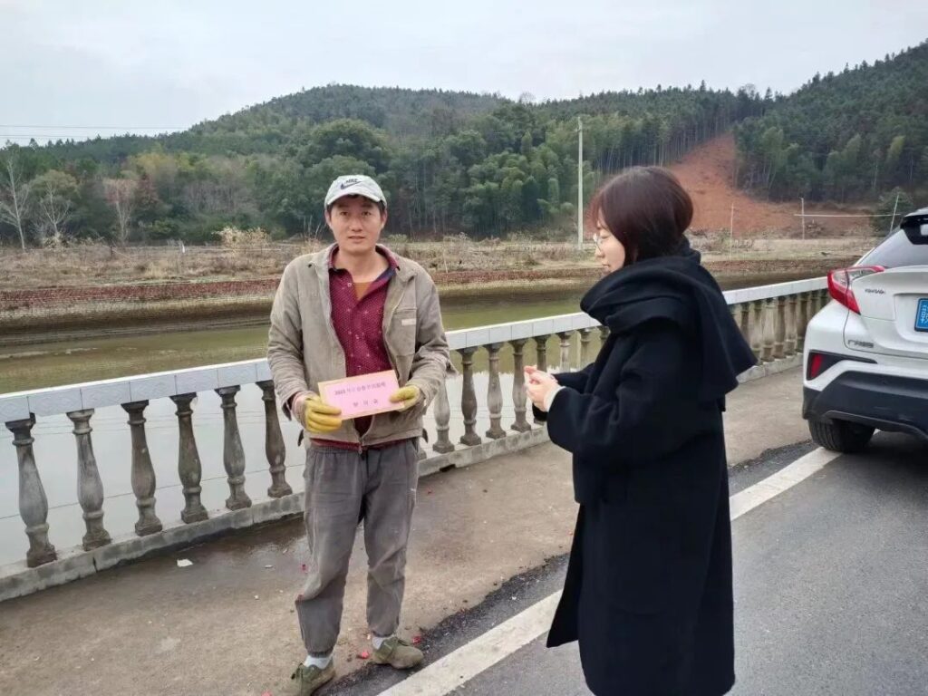 操场乡：走访慰问困难群众 真情传递新春温暖