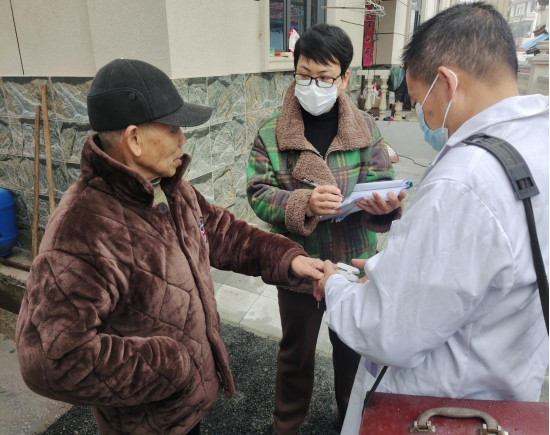 洞村乡：“三包一”织密安全大网，“勤服务”守护村民健康