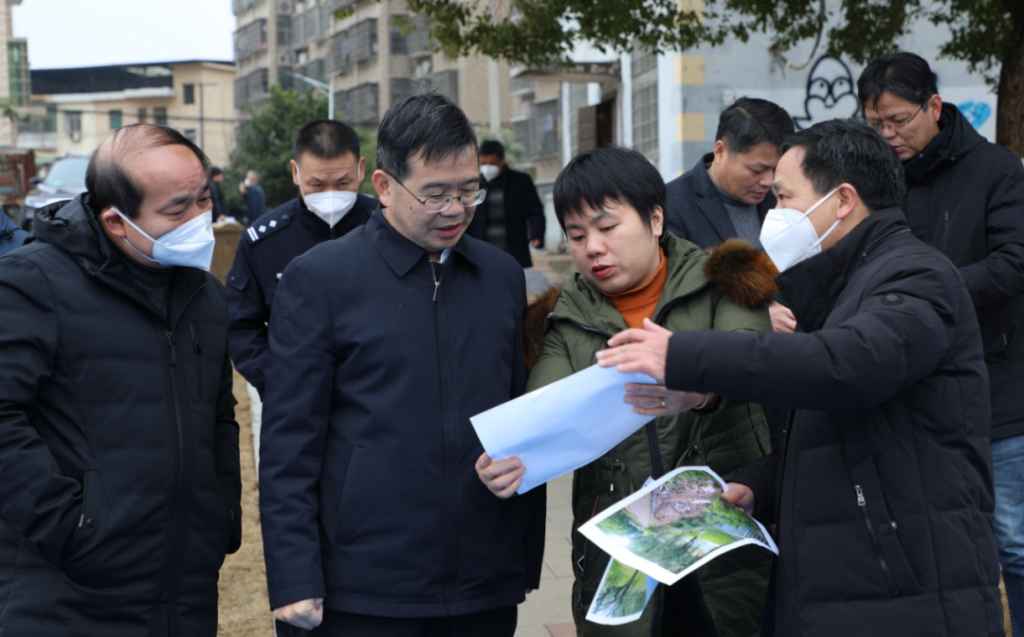 邹家洪：全力以赴加快项目建设步伐 让群众共享城市建设发展成果