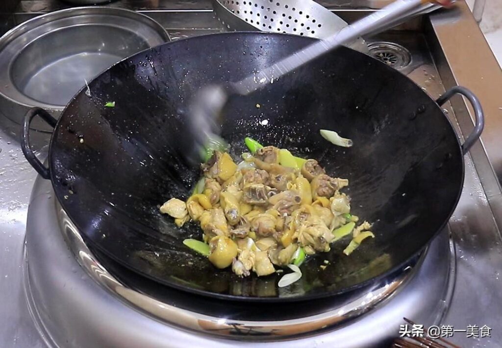 鸡汤怎么炖好喝_鸡汤的功效与作用