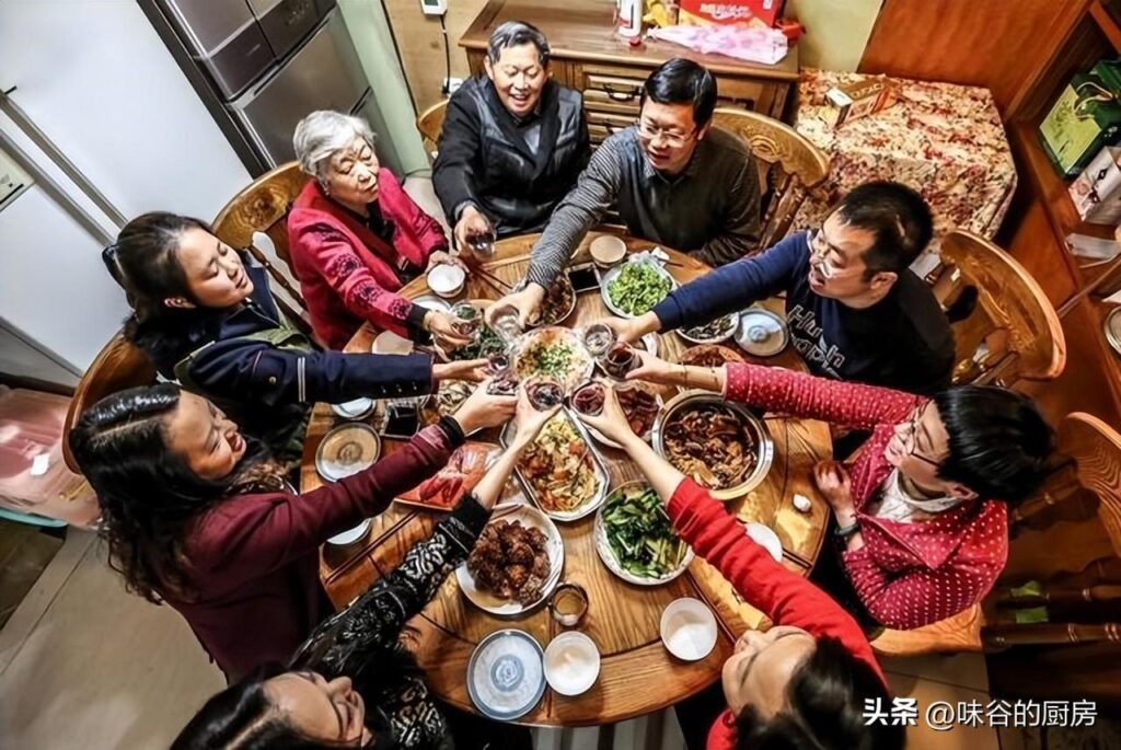 年夜饭吃什么_年夜饭必备菜品