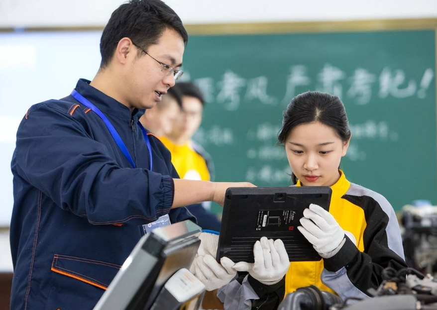 女生选专业时要注意哪些问题_适合女生学习的专业