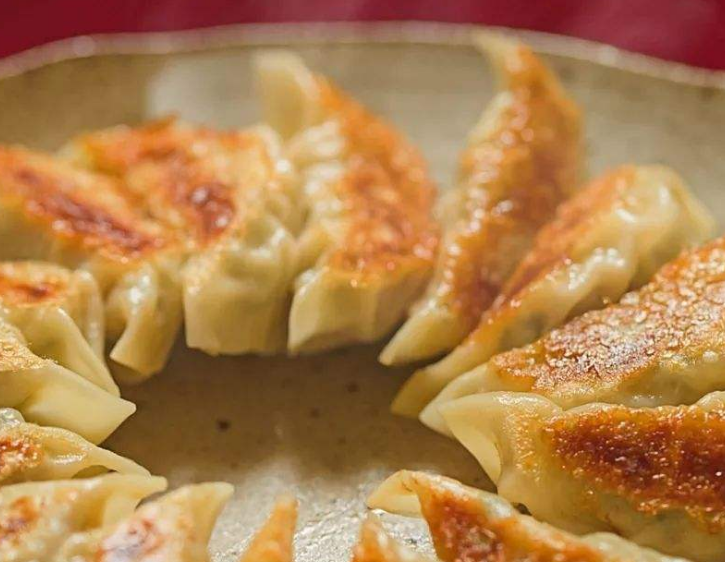 煎饺为什么没冰花_煎饺的最佳做法