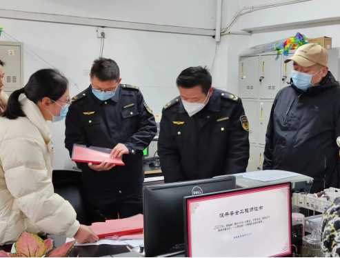 县市场监督管理局开展校园食品安全专项检查，全力护航春季开学