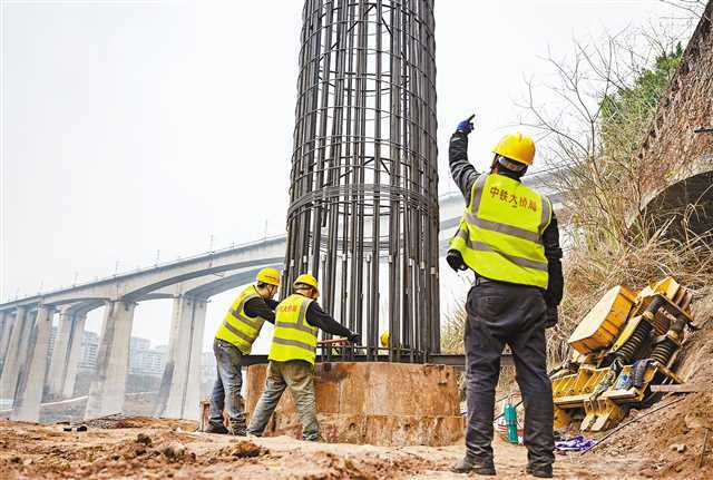 成渝中线高铁建设与时间“赛跑”