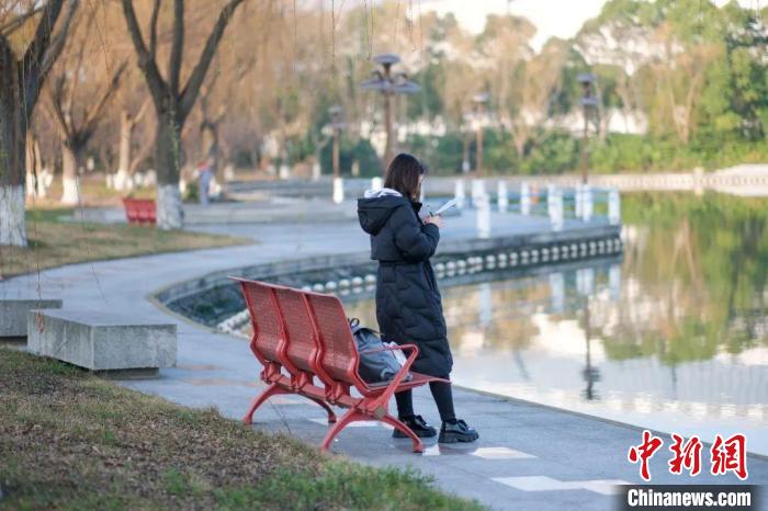 上海高校迎来线下开学季开启春季学期授课