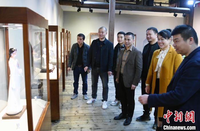 百余件瓷艺作品荟萃 “世界瓷都” 福建德化展“千秋瓷韵“”