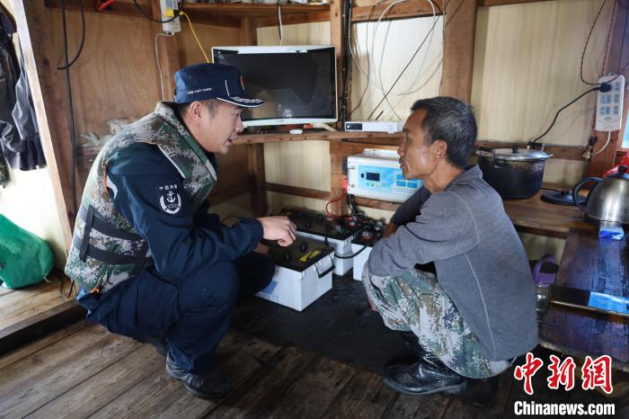 捕捞旺季 福建海警排查海上隐患保生产安全