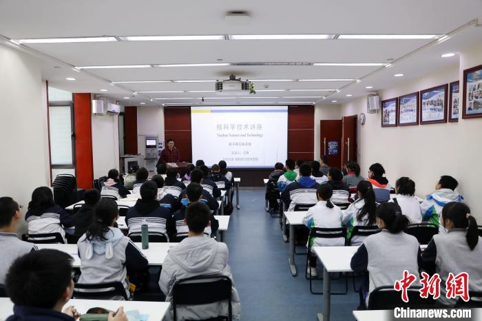 兰大“英才计划”十年记：432名中学生走进大学“搞研究”