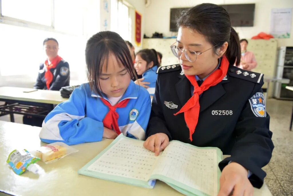 警心暖童心 分宜“警察妈妈”走进德仁苑......