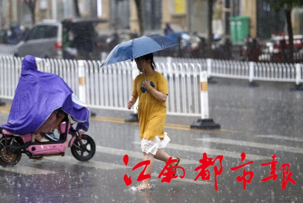 江西多地下冰雹