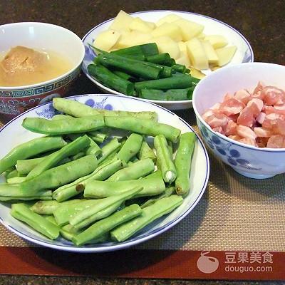 豆角炖土豆怎么做_豆角炖土豆的做法