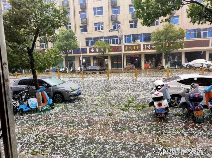 南方多地遭冰雹袭击