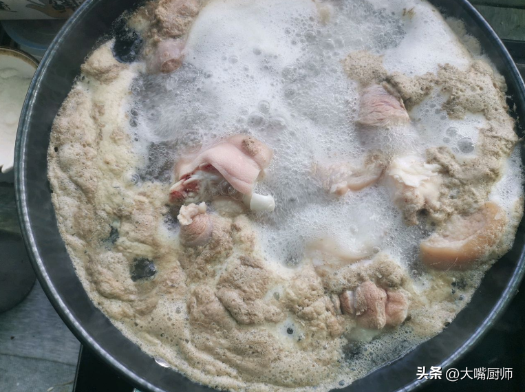 黄豆怎么做好吃_黄豆炖猪蹄的做法