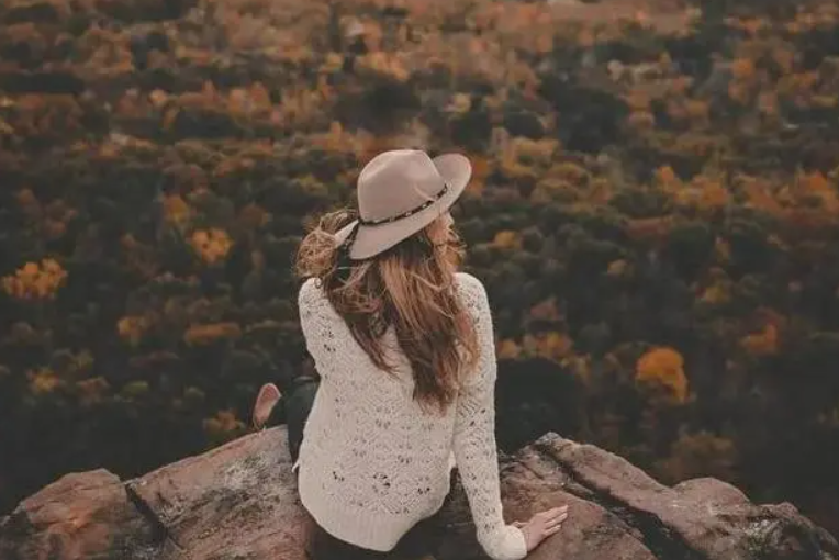 一个女人过得好不好_都在朋友圈里