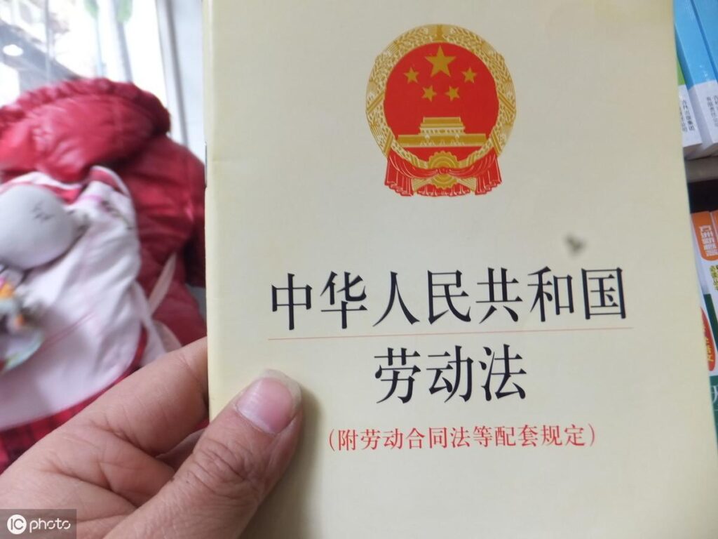 加班要支付加班费吗_加班应不应该给加班费