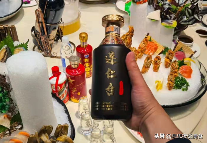 白酒颜色越黄越好吗_关于白酒的颜色知识