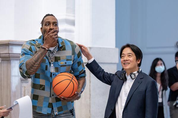 前NBA球星霍华德称台湾为国家