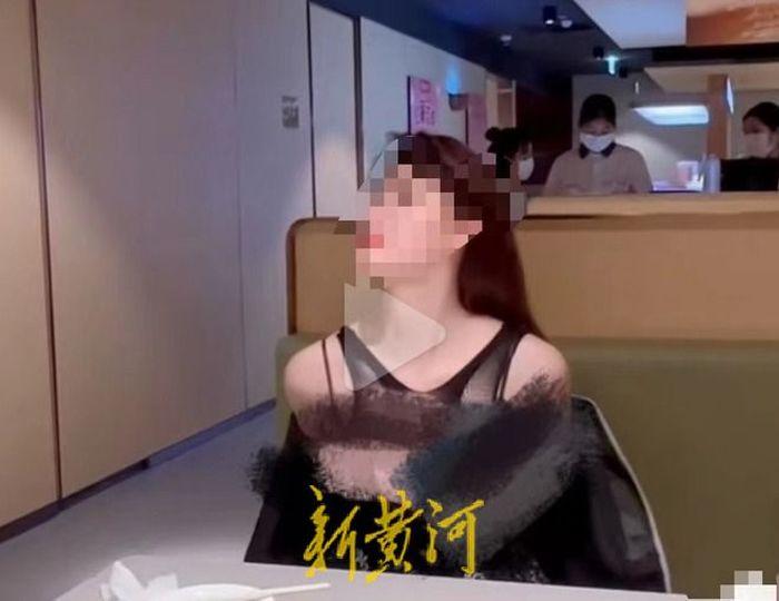 品牌回应女子在海底捞拍摄不雅视频