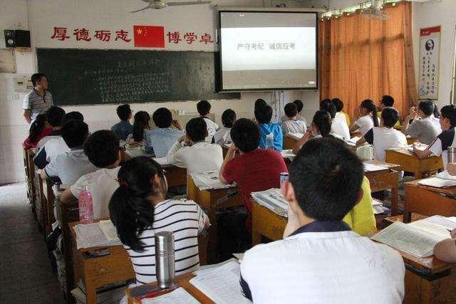 学霸的成绩为什么都好_学霸一直坚持的好习惯