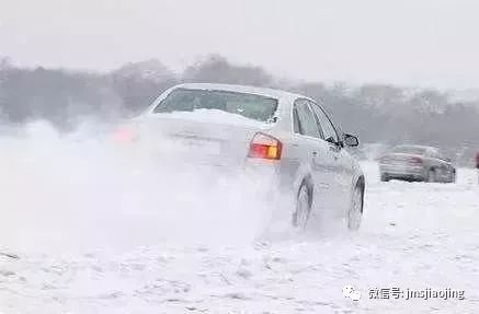 雪天行车注意事项有哪些_雪天行车的注意事项