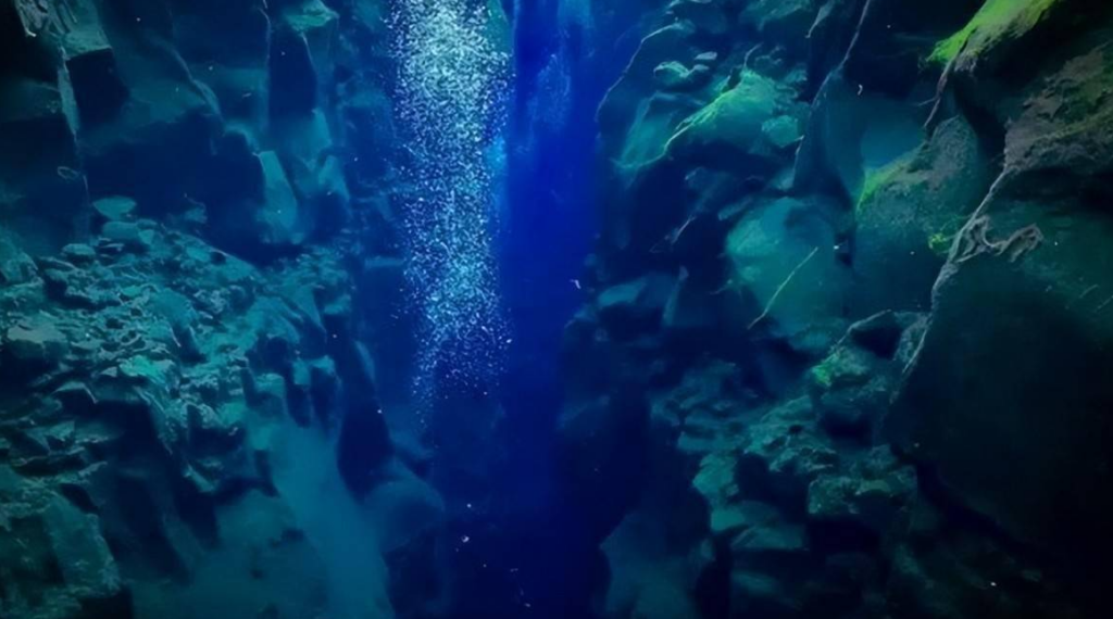 马里亚纳海沟最大深度是多少_马里亚纳海沟最大深度