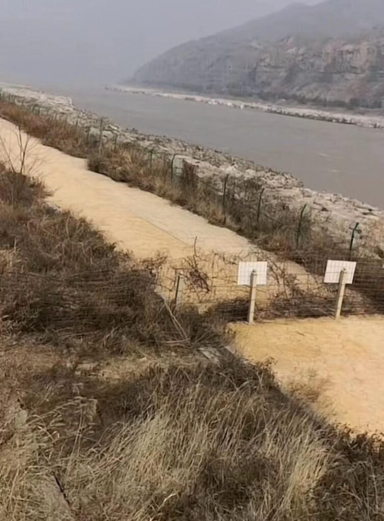 壶口瀑布外建围墙 沿线多地回应