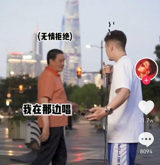 王栎鑫自驾上班被保安拦_安保还是阻碍？