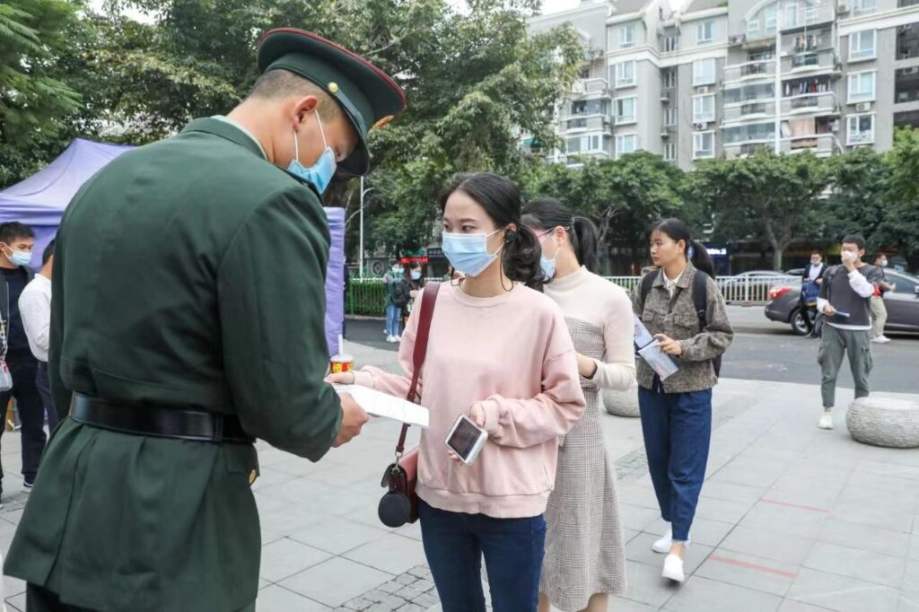 哪些人可报考军队文职_军队文职人员是什么岗位