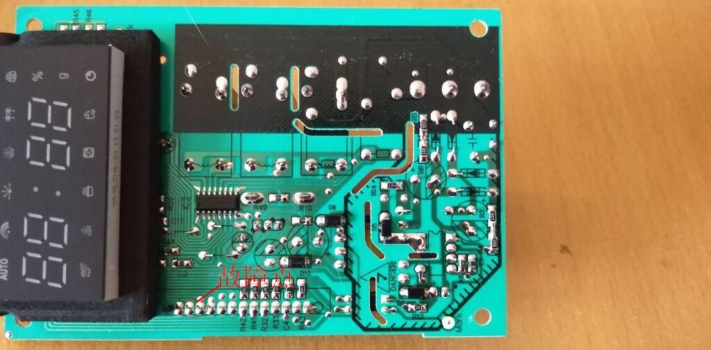 微波炉按键按不动了是什么原因_微波炉按键按不动怎么办
