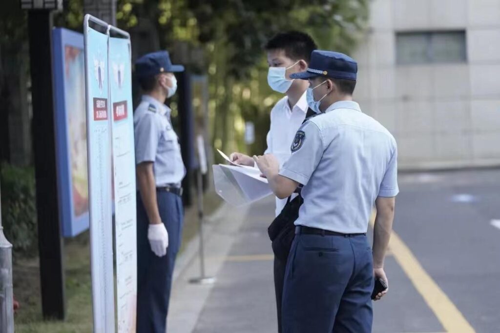 哪些人可报考军队文职_军队文职人员是什么岗位