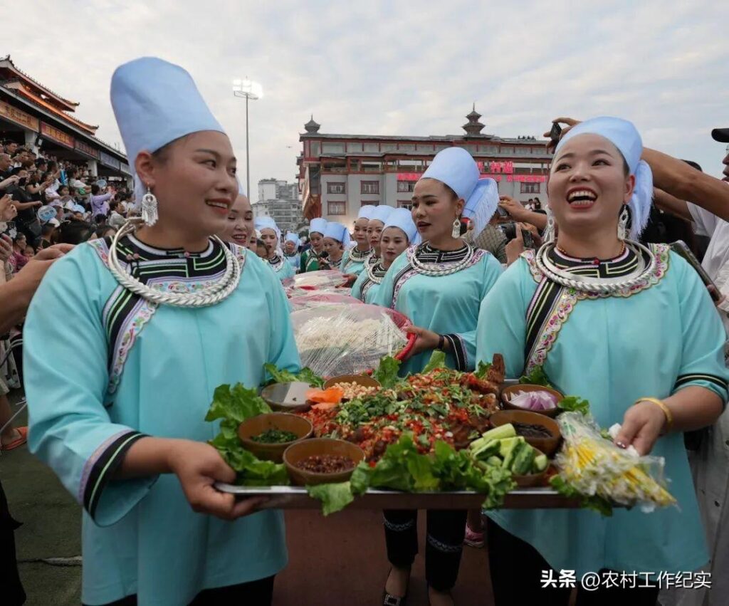 贵州村超依旧火爆_少数民族特色的文化盛宴