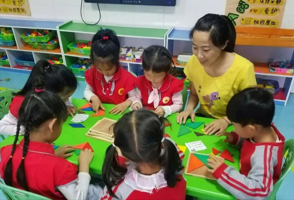 私立幼儿园和公立幼儿园哪个好，私立幼儿园和公立幼儿园区别