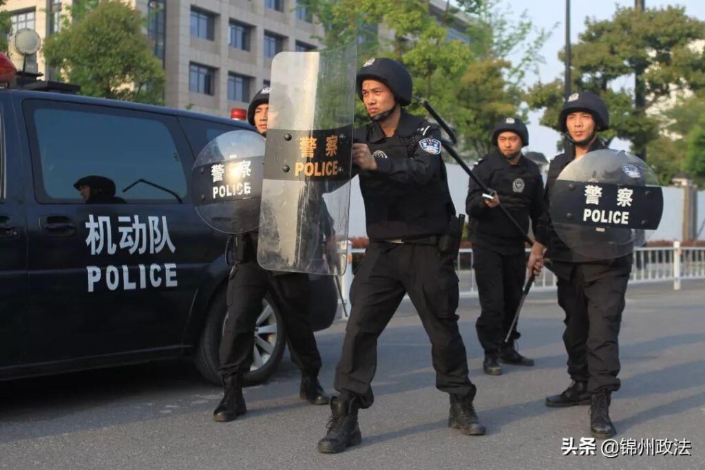 浙江游客偶遇香港警察