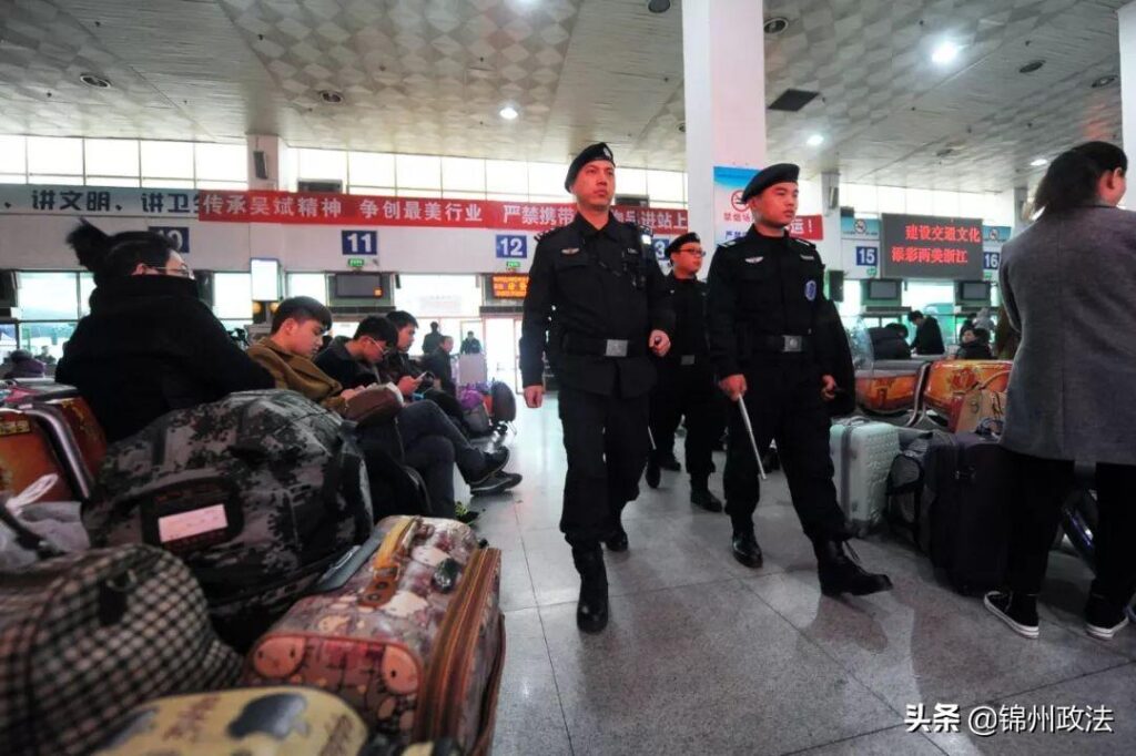 浙江游客偶遇香港警察