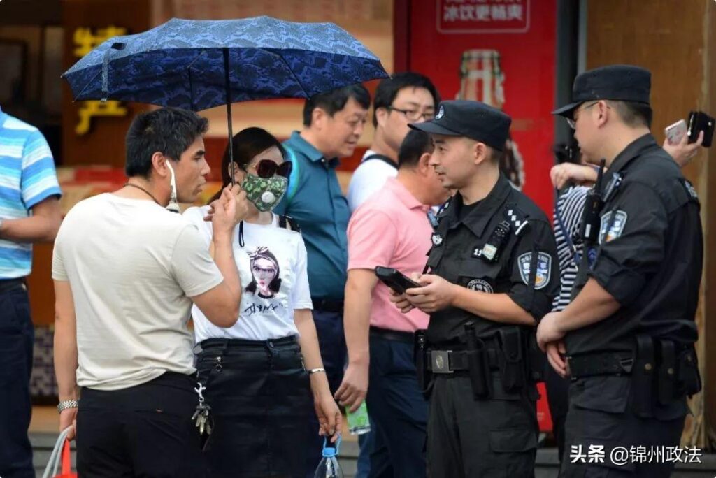 浙江游客偶遇香港警察