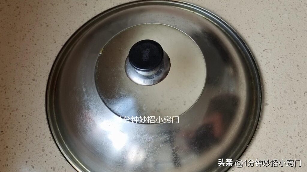 锅盖油污怎么清洗，锅盖油污清洗方法