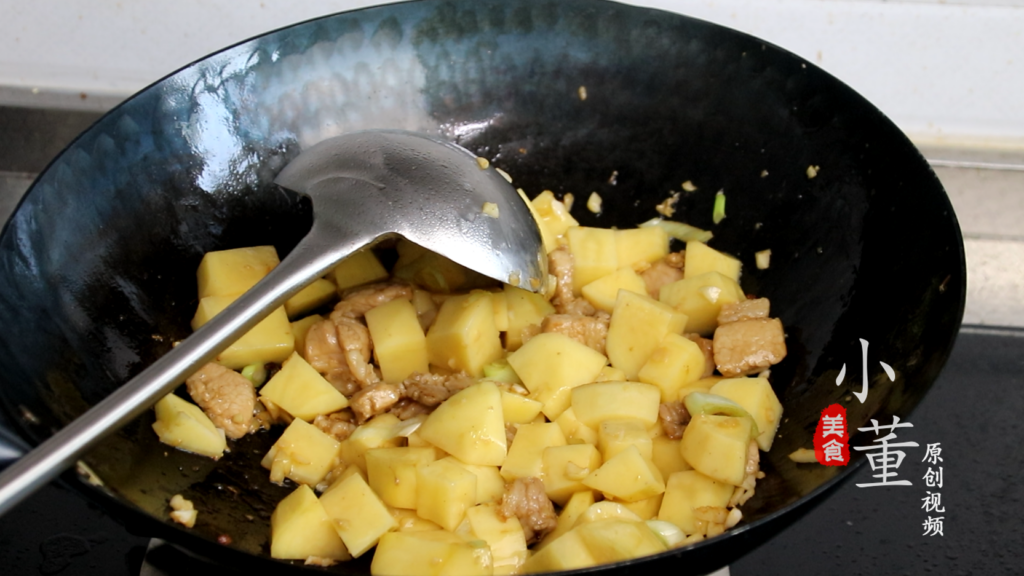 土豆炖豆角怎么写，土豆炖豆角的做法