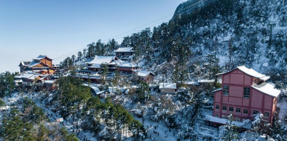 峨眉山景区怎么样，峨眉山景区值得去吗