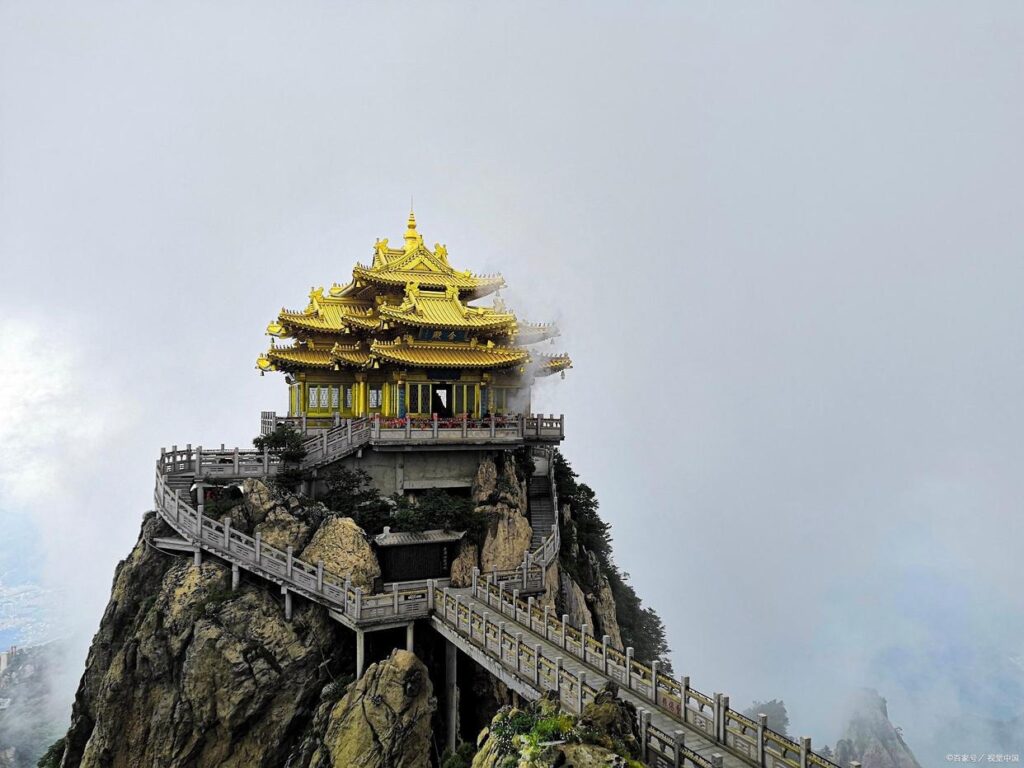 峨眉山景区怎么样，峨眉山景区值得去吗