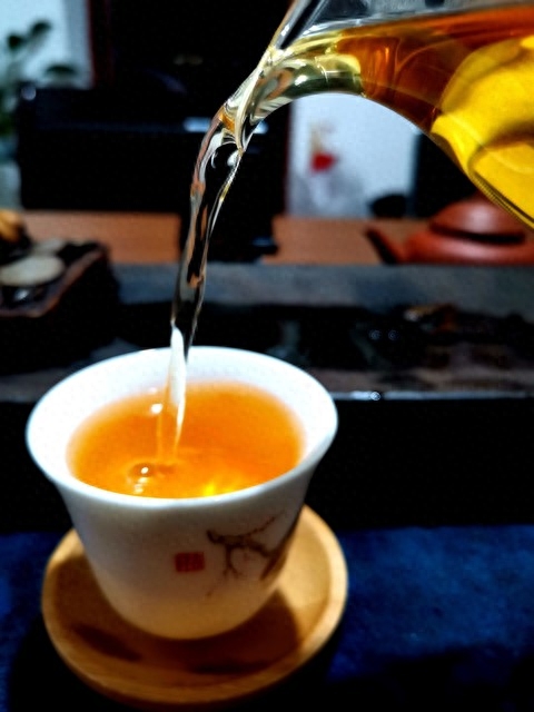 红茶到底是一种什么茶，红茶的制作工艺与文化内涵