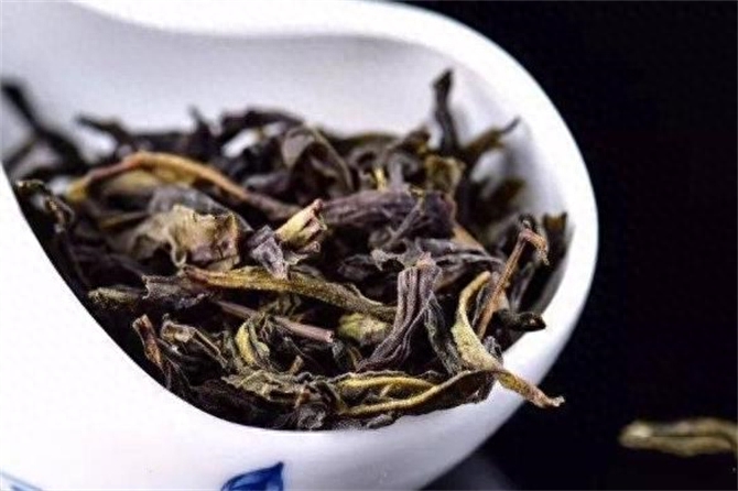 鸭屎香是红茶还是绿茶，哪种更好喝