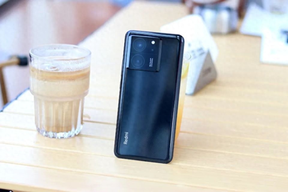 Redmi K60至尊版怎么样，内存有多大