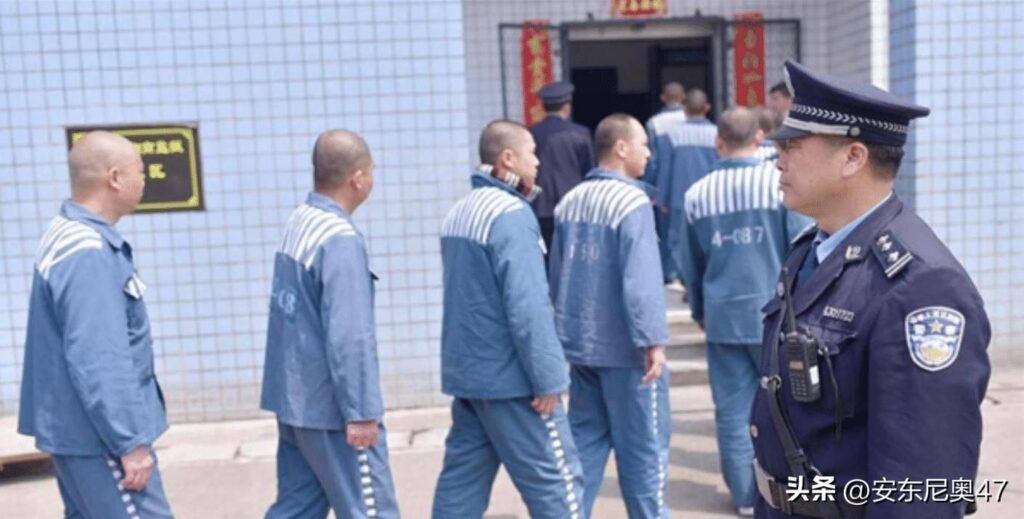 死刑缓期两年是什么意思，什么样的人才可能会被判死刑缓期两年执行