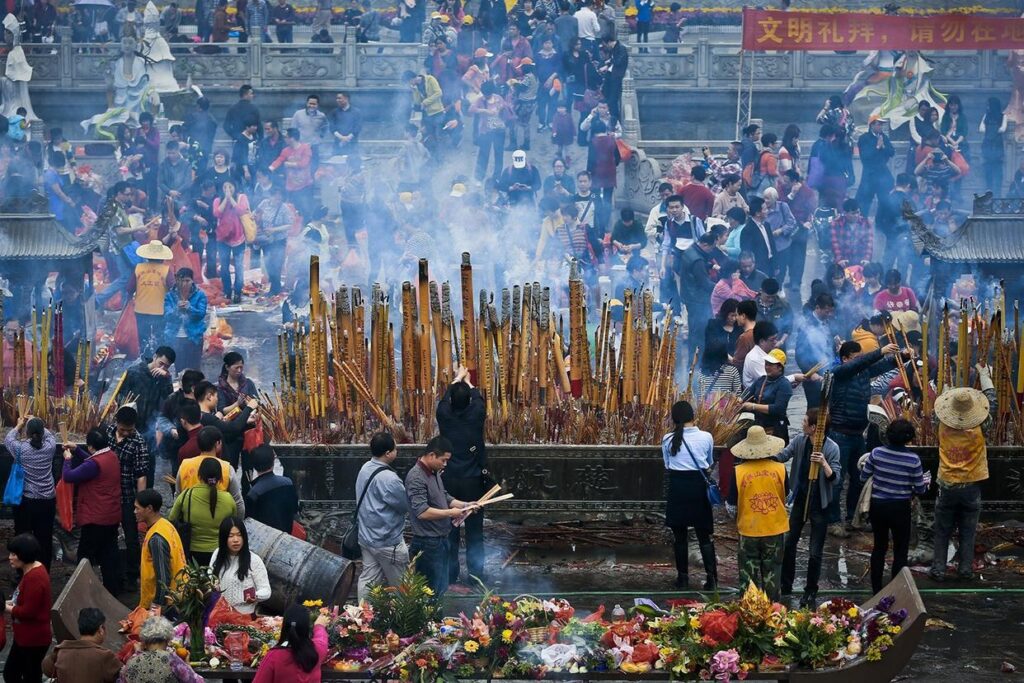 烧香为何一定要三根，三根分别代表着什么