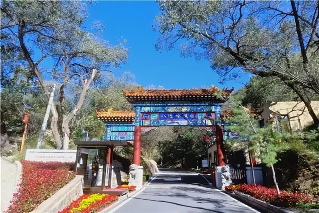 八宝山革命公墓价格，八达岭陵园价格