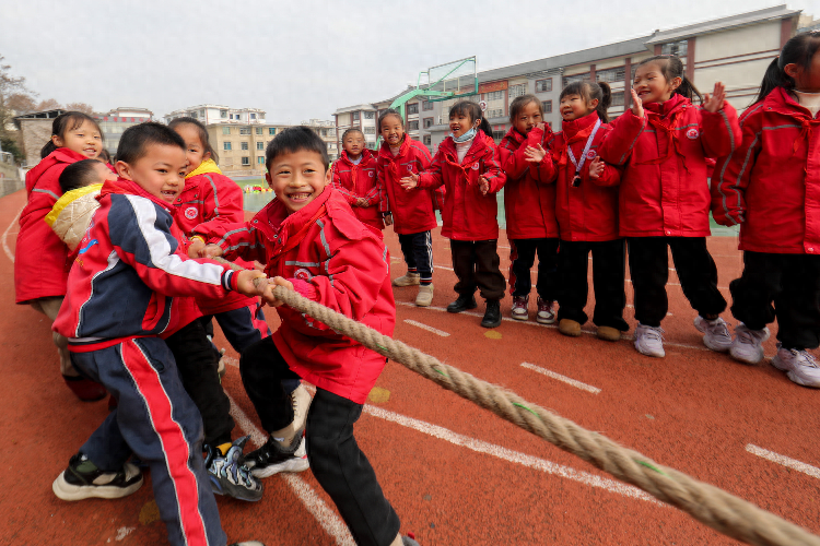 中小学校每天统一安排多少分钟的大课间体育活动