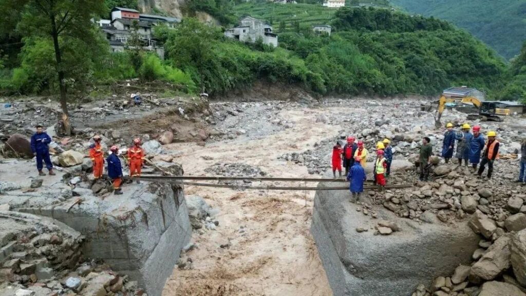 四川雅安暴雨已致8人遇难，四川雅安暴雨最新消息今天