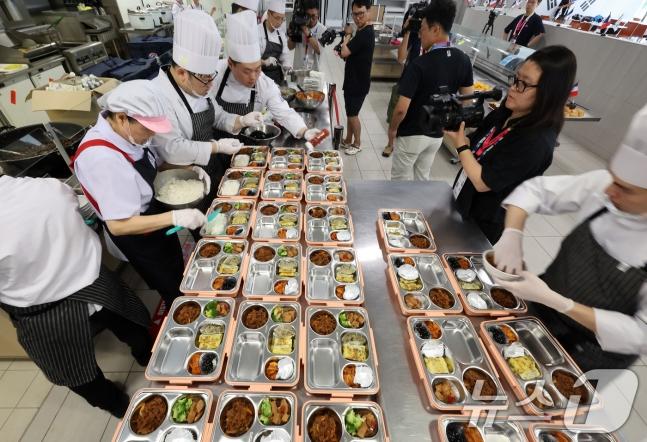 韩国嫌弃奥运食堂空运泡菜到巴黎